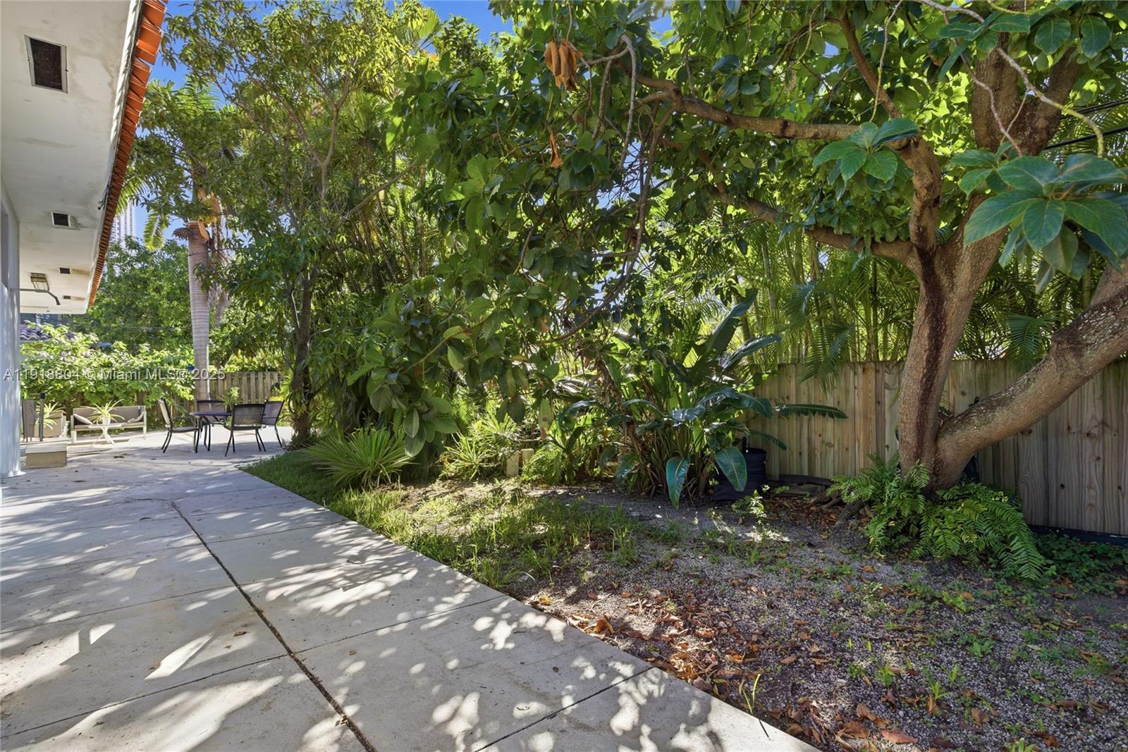 GOLDEN SHORES OCEAN BLVD - Residential