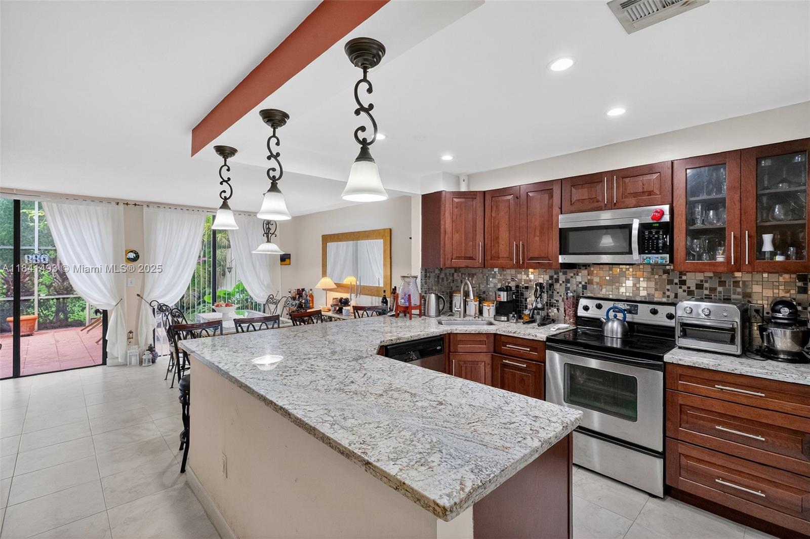 COSTA DEL SOL CONDO N - Residential