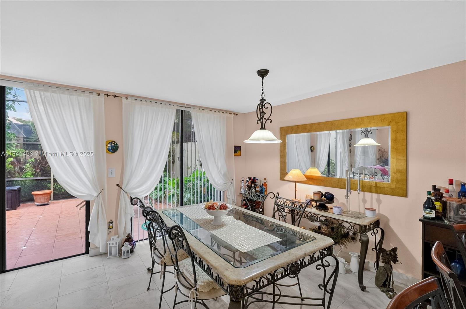 COSTA DEL SOL CONDO N - Residential