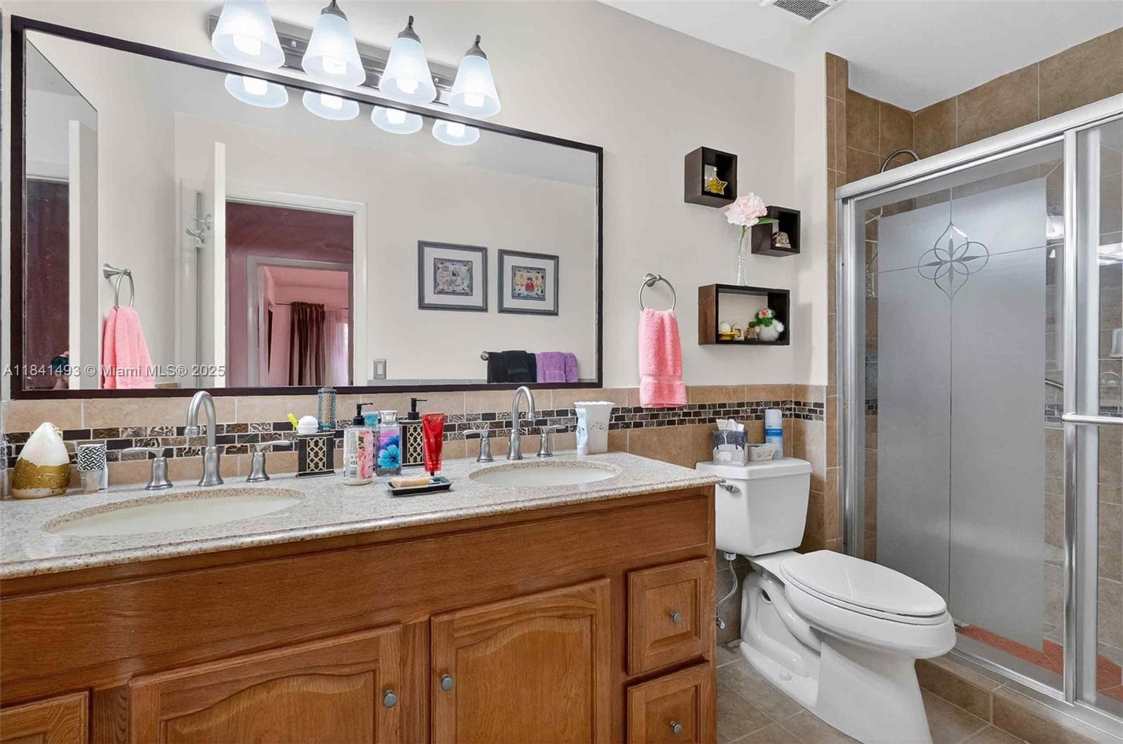 COSTA DEL SOL CONDO N - Residential