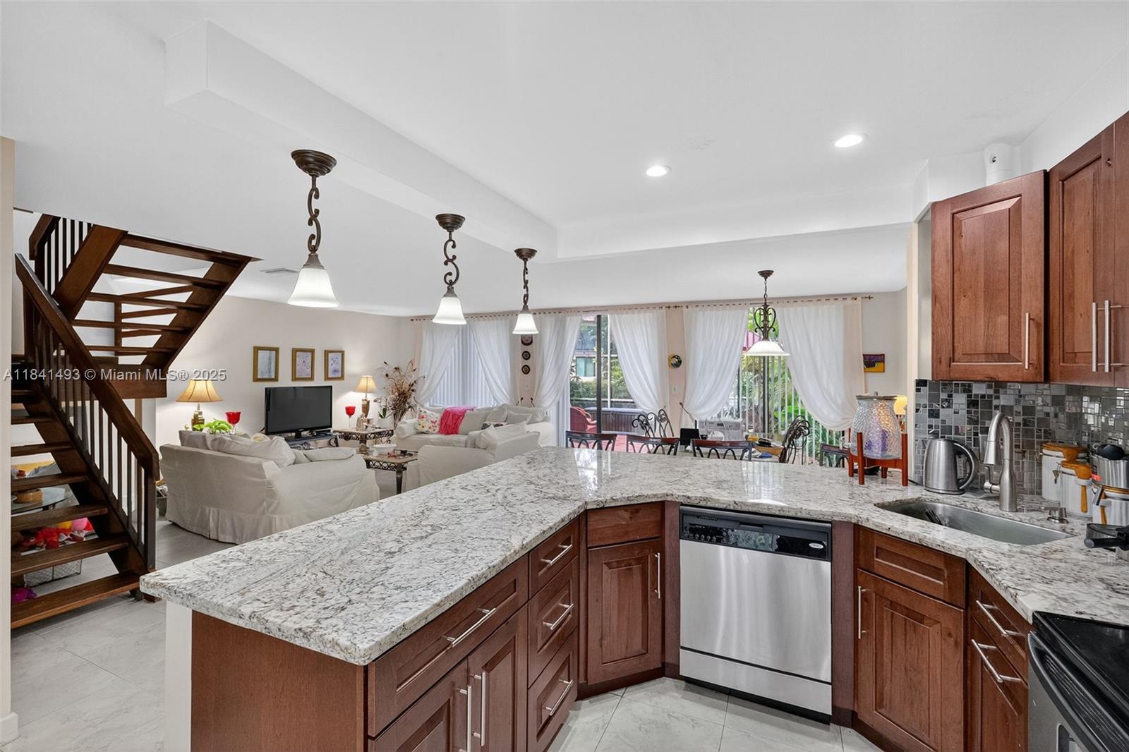 COSTA DEL SOL CONDO N - Residential