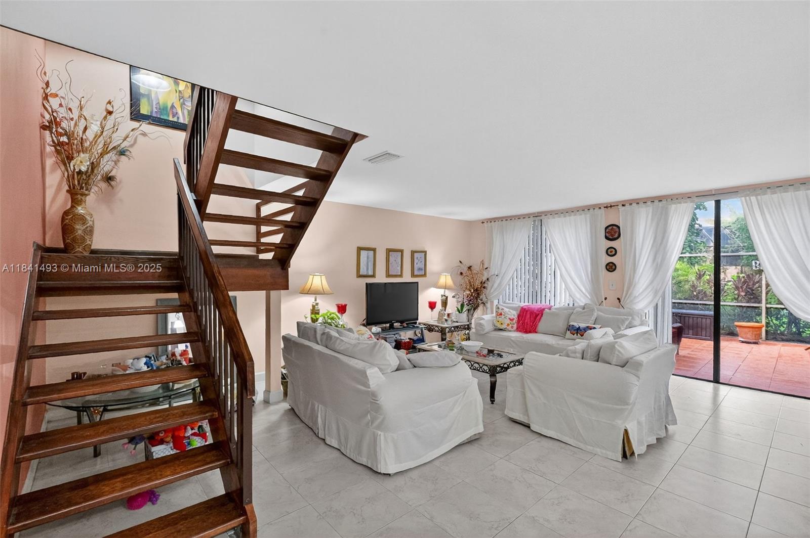 COSTA DEL SOL CONDO N - Residential