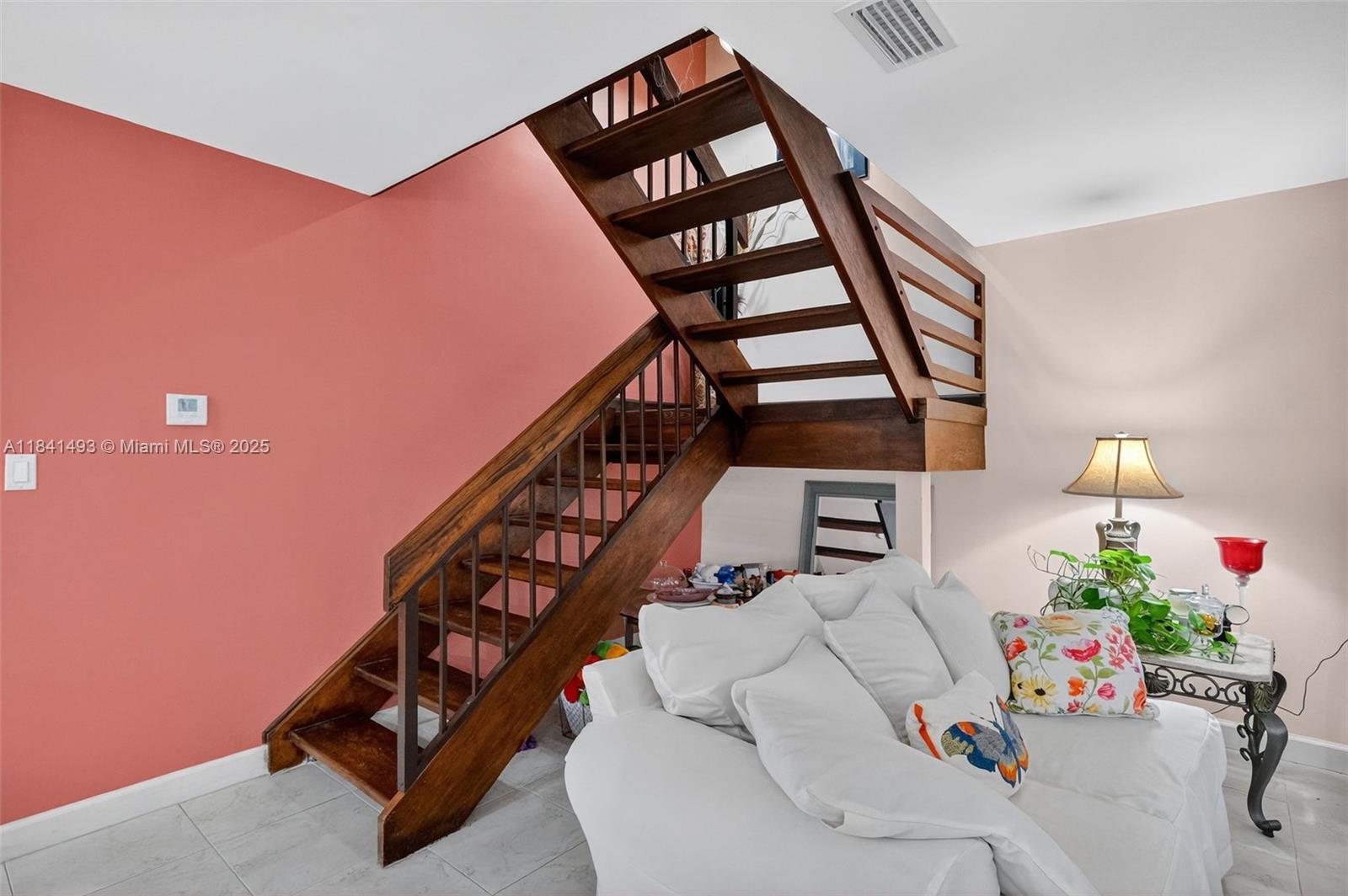 COSTA DEL SOL CONDO N - Residential