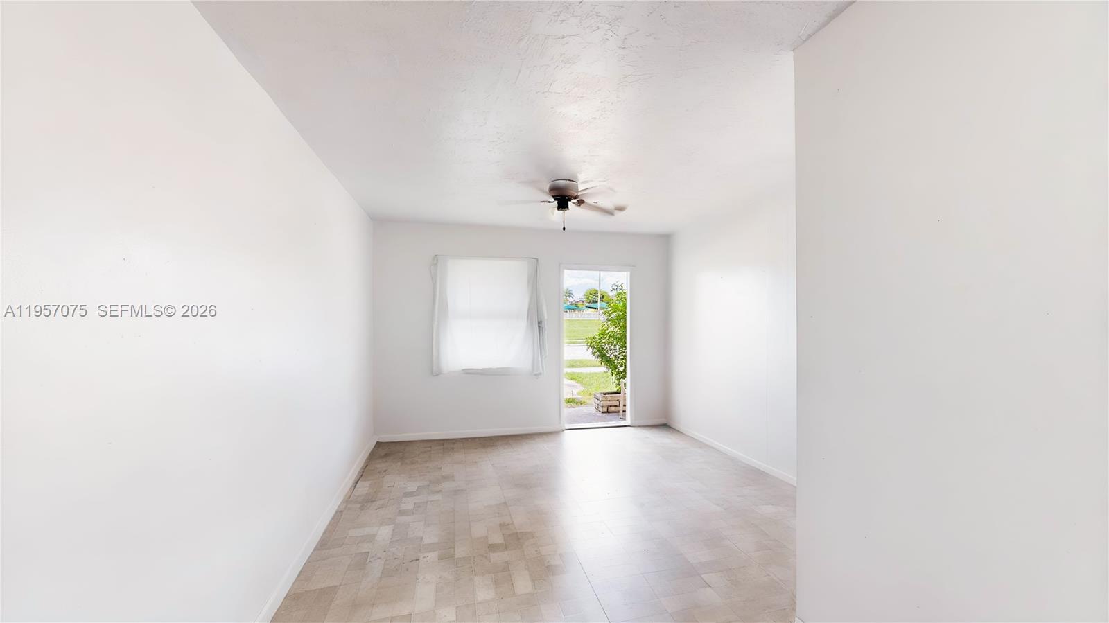 CORAL BAY MANOR - Residential Income