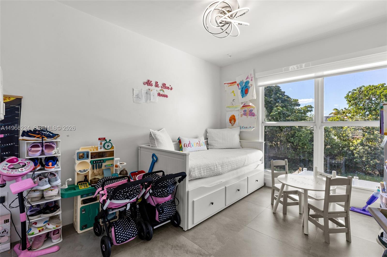 SUNSET PARK TOWN HOUSES - Residential