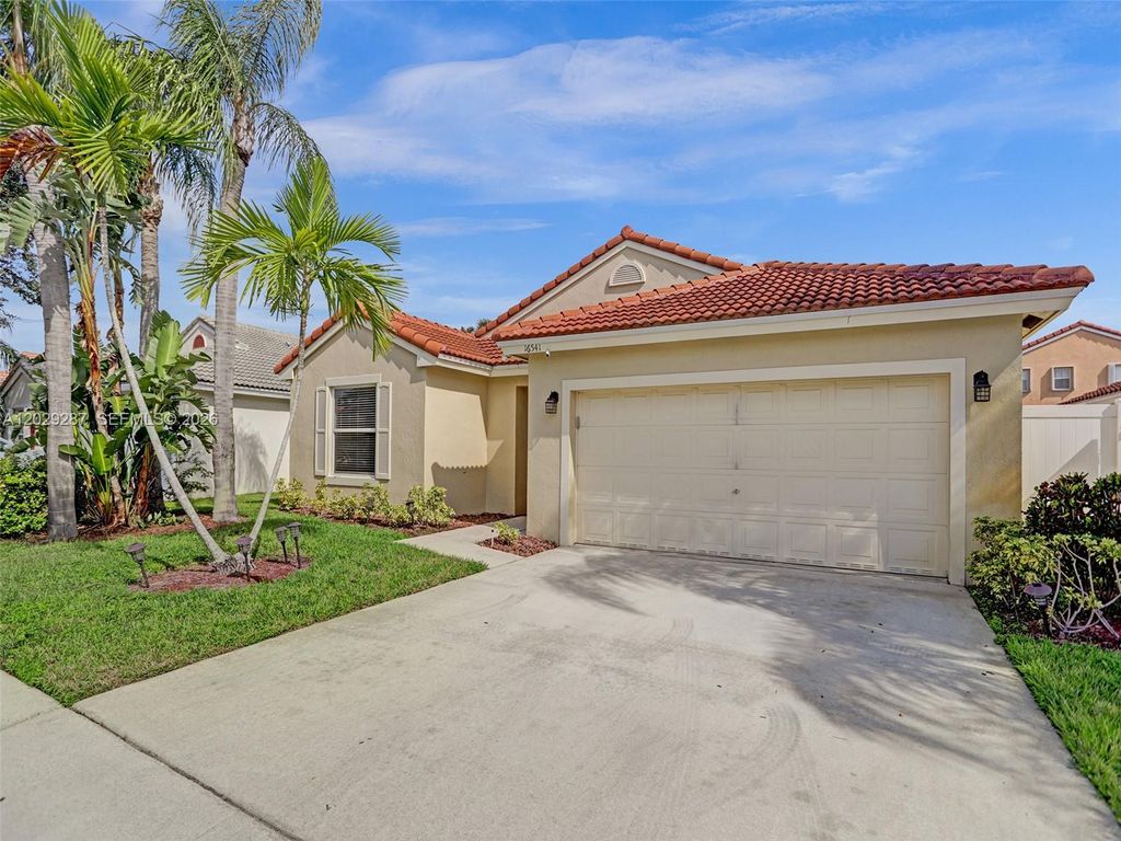 Photo of 16541 NW 5th St, Pembroke Pines, FL 33028 (MLS # A12029287)