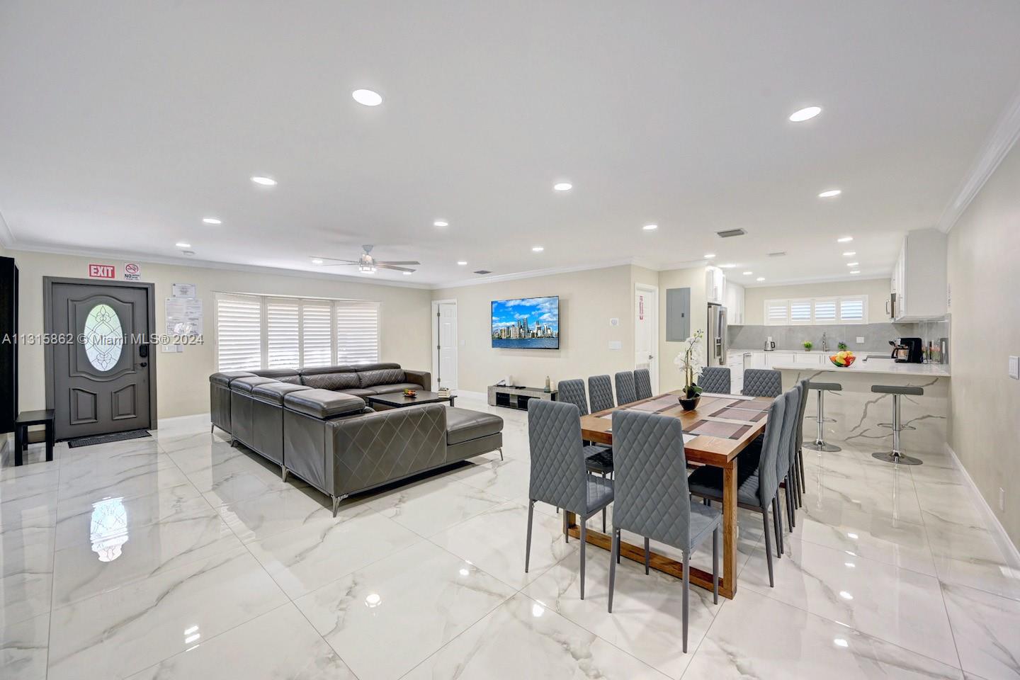 HOLLYWOOD GOLF ESTATES SE - Residential Lease