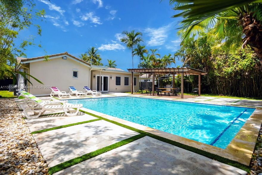 THIS IS SHORT TERM MONTHLY/WEEKLY RENTAL $11,500 monthly.
Refundable Security Deposit is Required $1,000 , cleaning and tax included in price.

Luxury 5 Bedrooms/3 Baths Villa. Located on one of the most gorgeous blocks of Hollywood Lakes, minutes from the Hollywood Beach & Boardwalk, Restaurants, Bars, Casinos, and more... 

The 2400 sq ft Villa on 10000 sq ft Estate with private pool will comfortably accommodate a large group of people for a luxurious stay that will have you coming back time and time again.