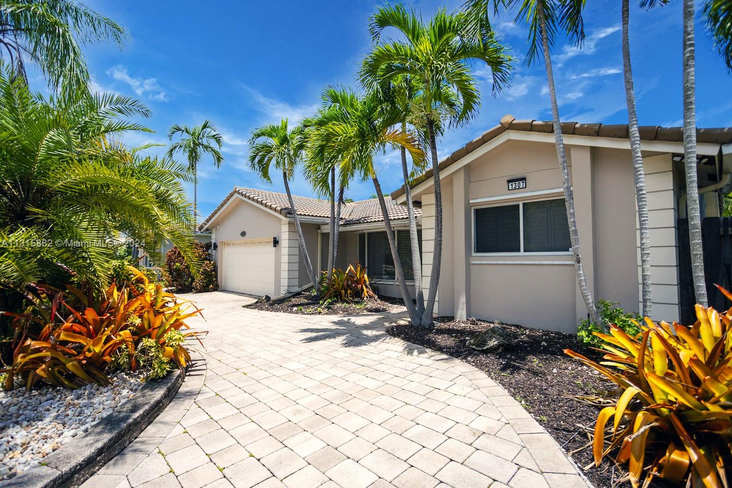 HOLLYWOOD GOLF ESTATES SE - Residential Lease