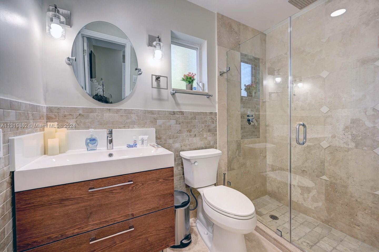 HOLLYWOOD GOLF ESTATES SE - Residential Lease