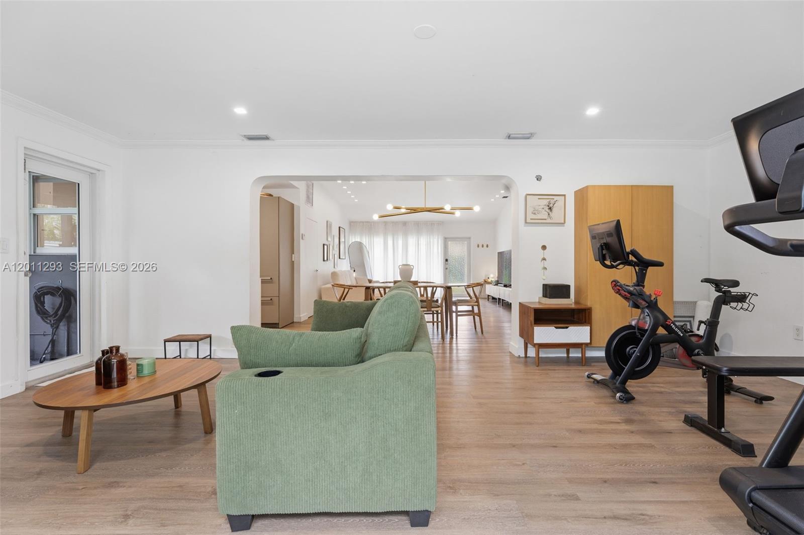 GLENDALE MANOR - Residential