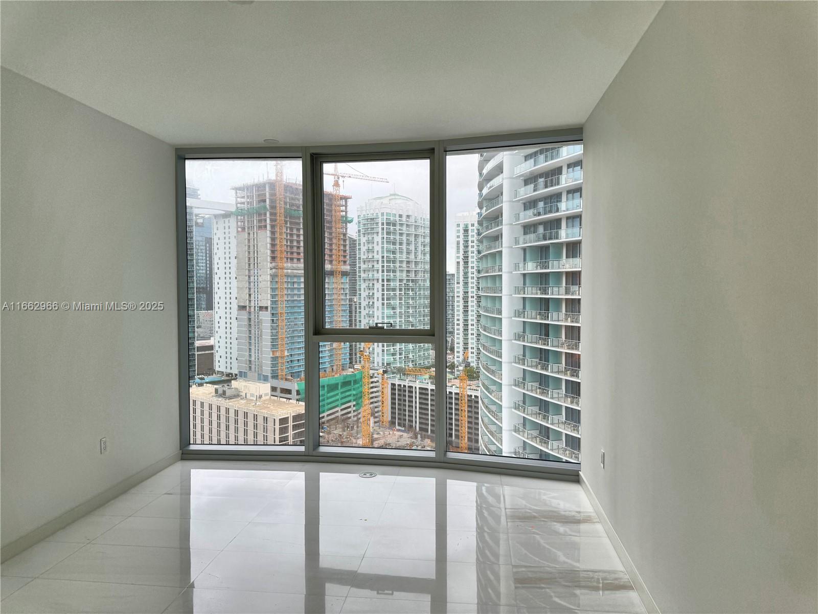 ASTON MARTIN RESIDENCES - Residential