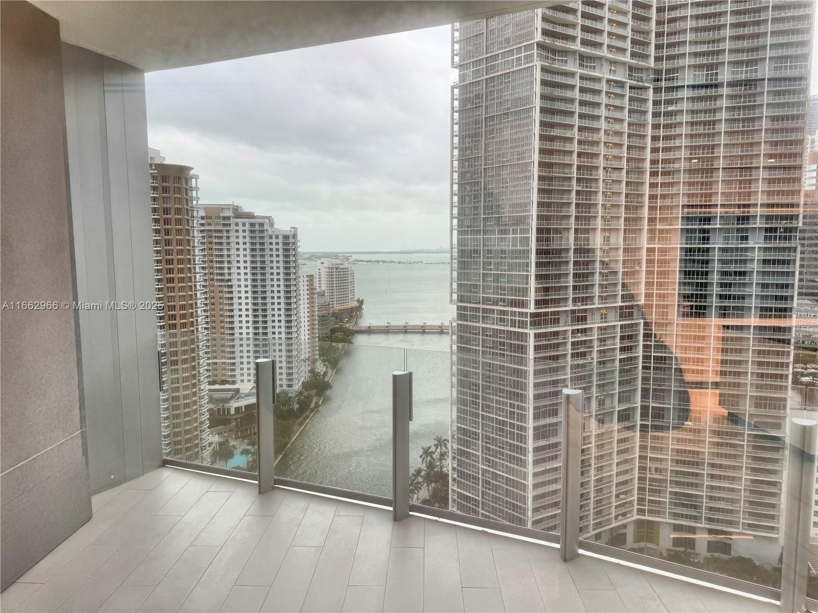 ASTON MARTIN RESIDENCES - Residential