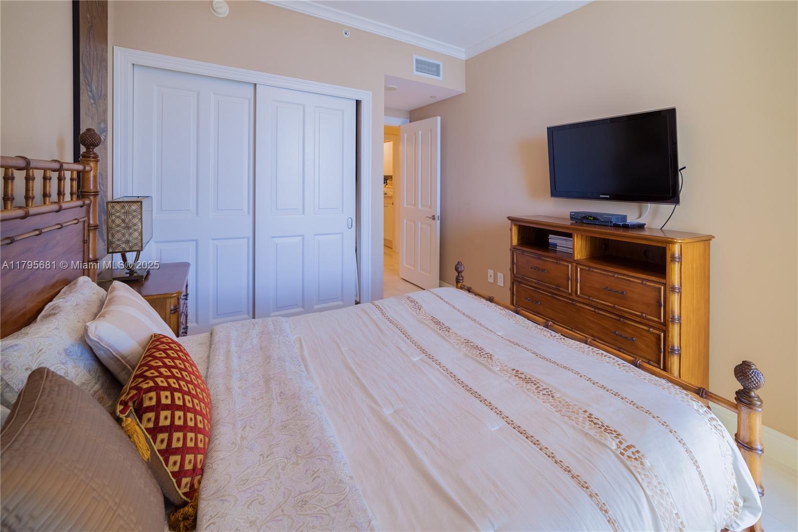 ACQUALINA OCEAN RESIDENCE - Residential