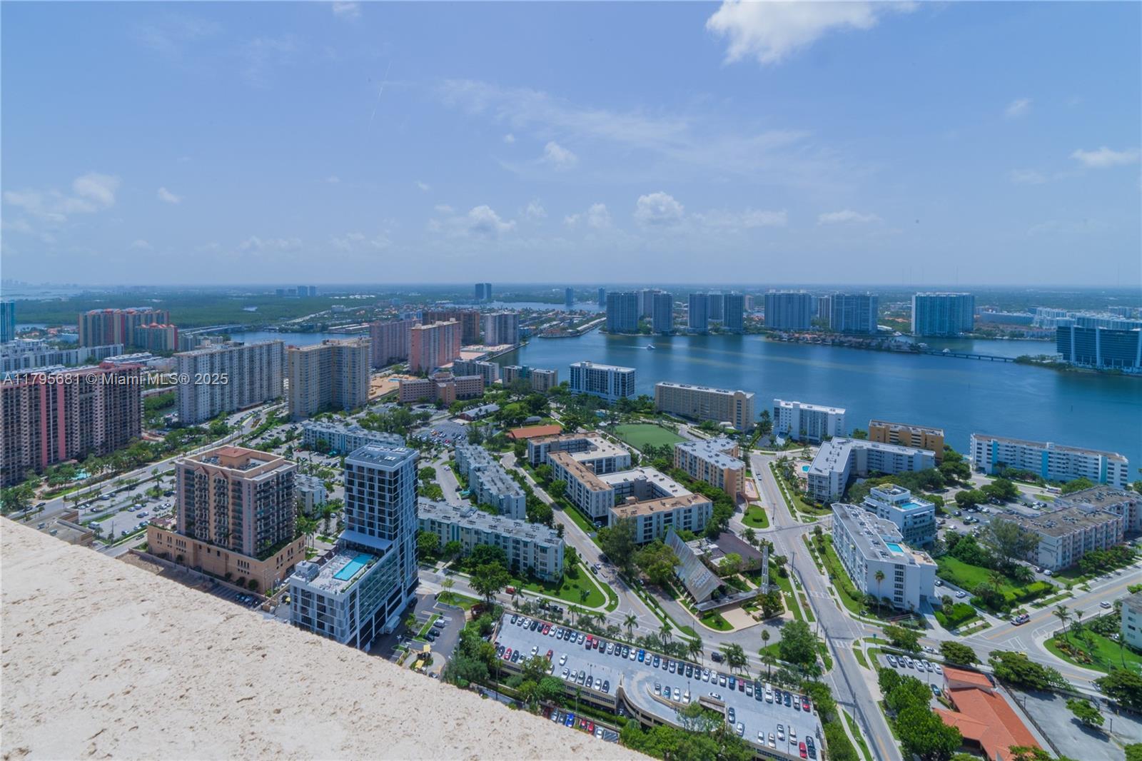 ACQUALINA OCEAN RESIDENCE - Residential
