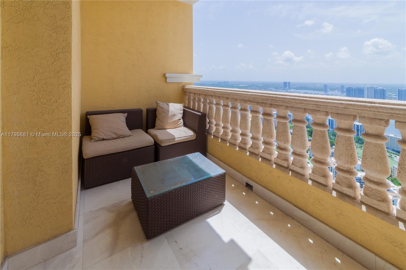 ACQUALINA OCEAN RESIDENCE - Residential