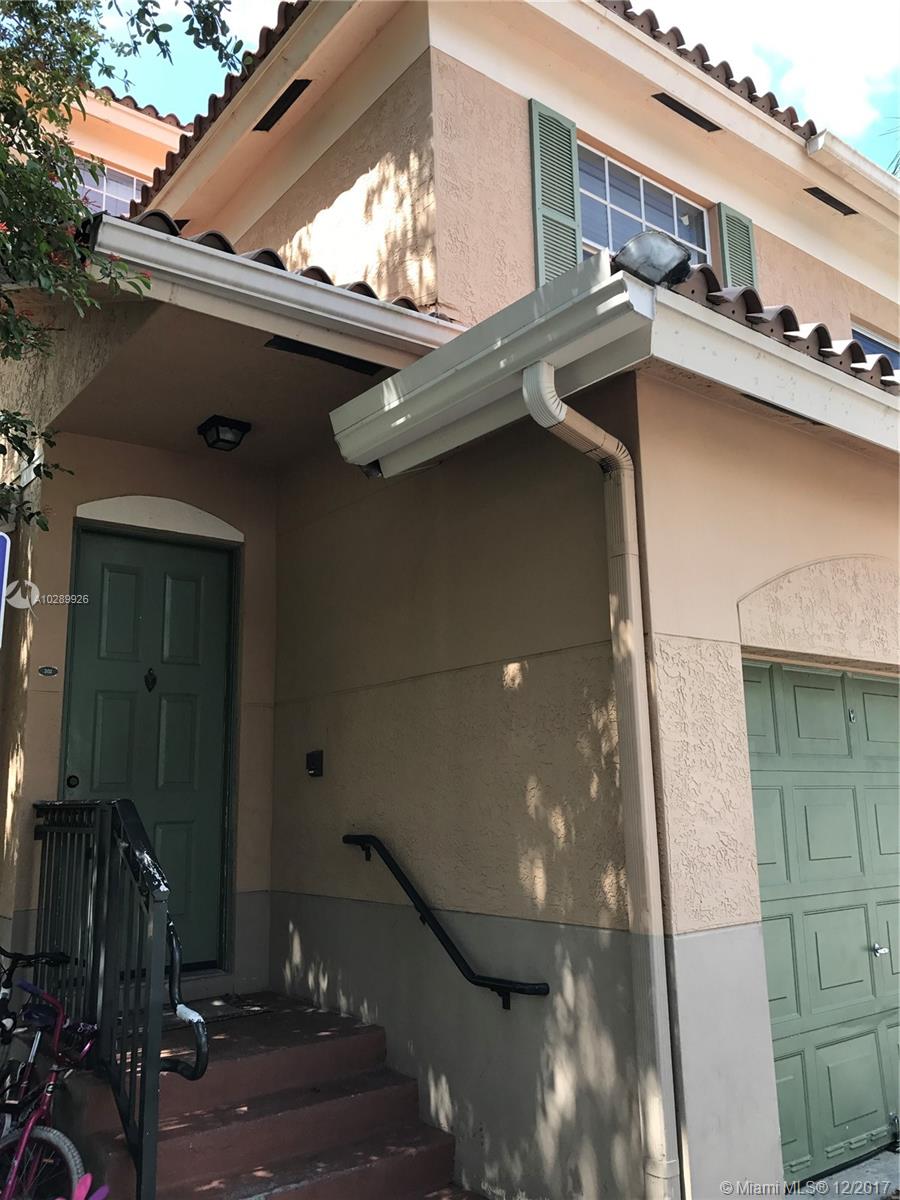 SHORTSALE UNAPPROVED, 2STORY VILLA CONDO, CORNER UNIT, 3 BEDROOM, 3 BATH, ALL APPLIANCES, WOOD FLOORING, CARPET & TILE FLOORING, ASSIGNED PARKING, COMMUNITY POOL & CLUBHOUSE
**MAXIMUM CONVENTIONAL FINANCING AT 75% LTV LIMITED REVIEW PROCESS REQUIRED FOR CONDO**Buyer to close with sellers closing agent. Sellers closing to negotiate short sale. Buyer to pay short Sale negotiation fee.