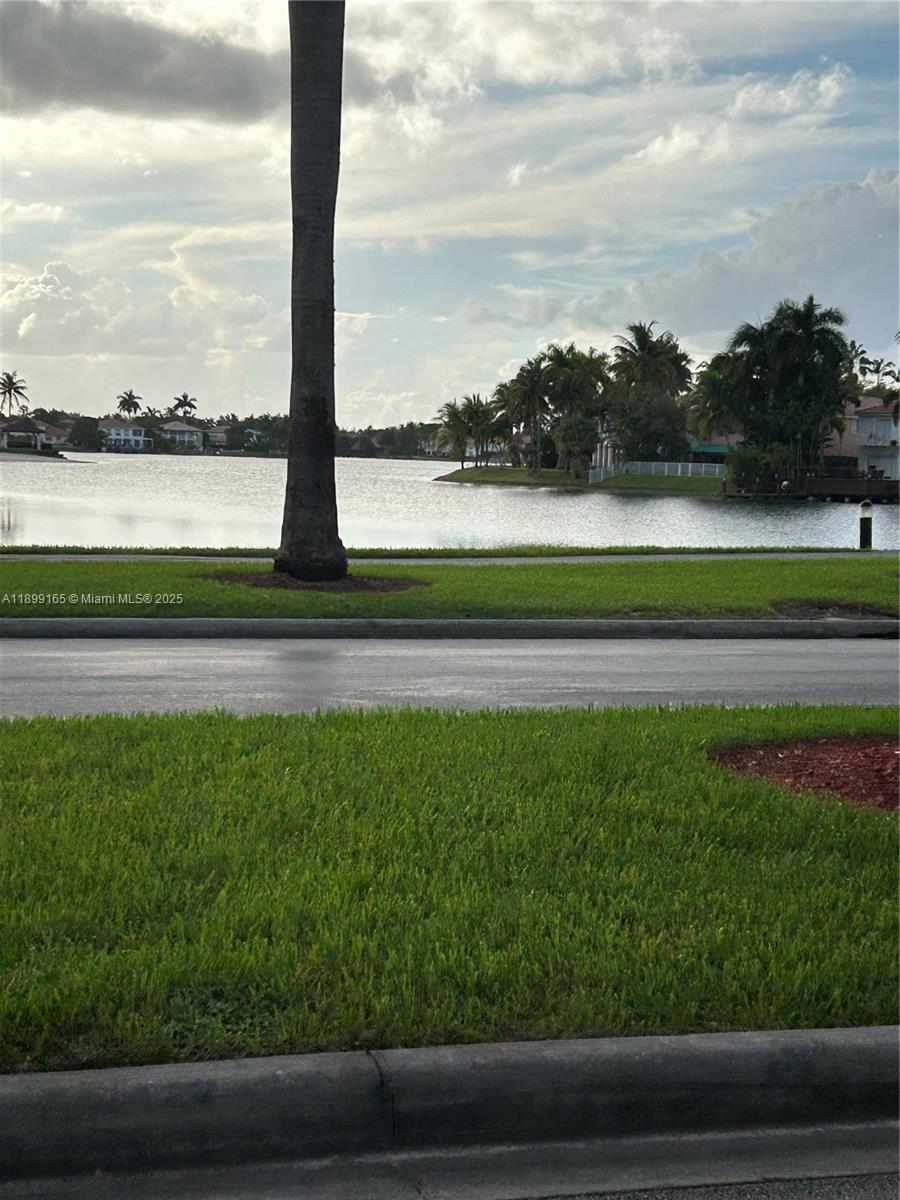 DORAL ISLES-ANTILLES - Residential