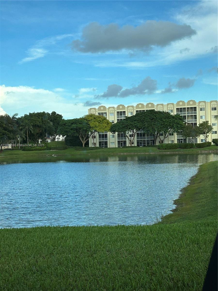 DORAL ISLES-ANTILLES - Residential
