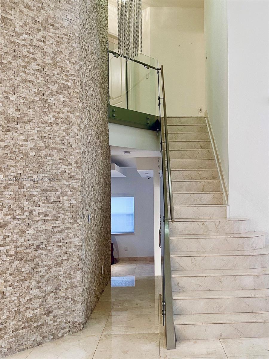 DORAL ISLES-ANTILLES - Residential