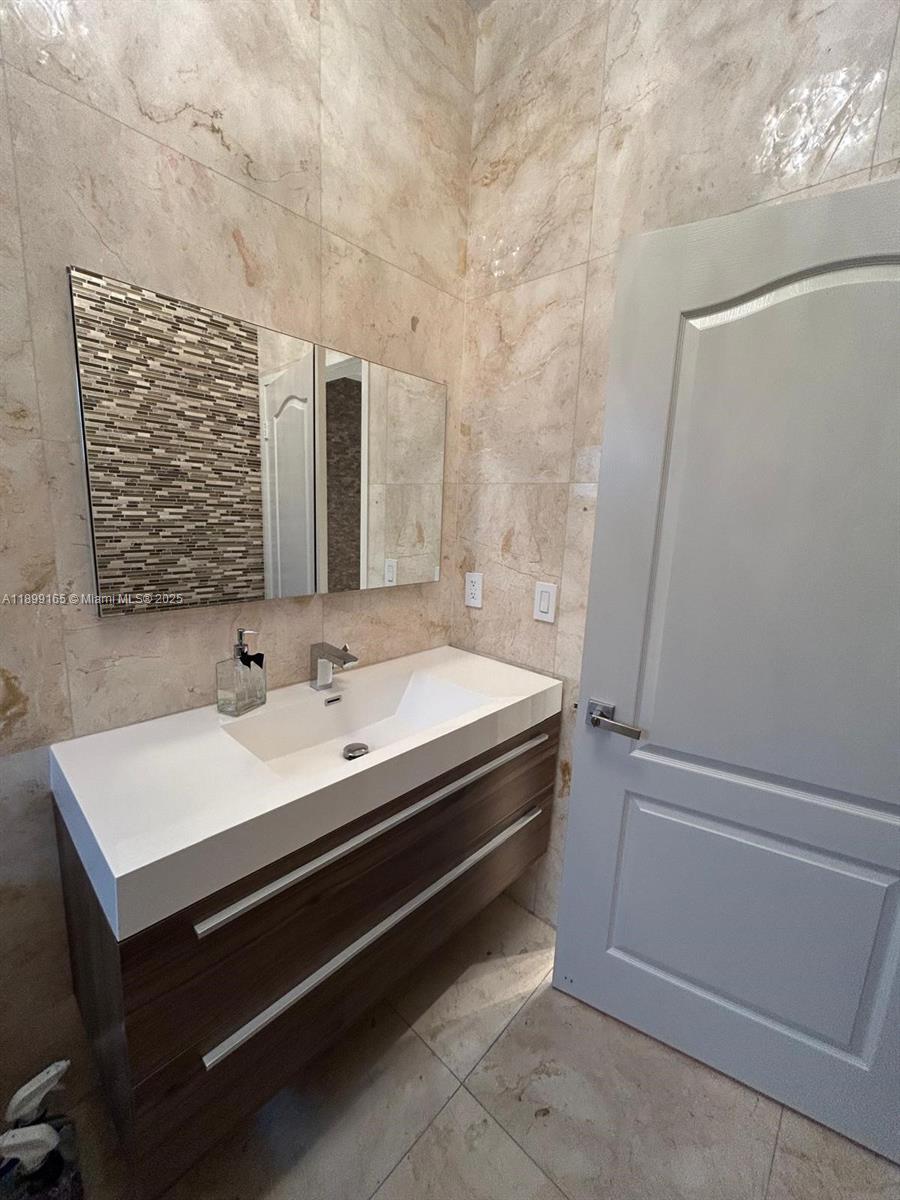 DORAL ISLES-ANTILLES - Residential