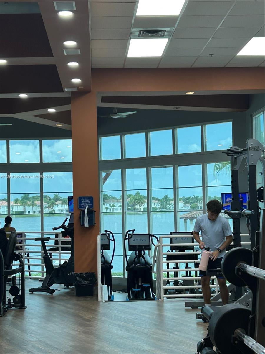 DORAL ISLES-ANTILLES - Residential