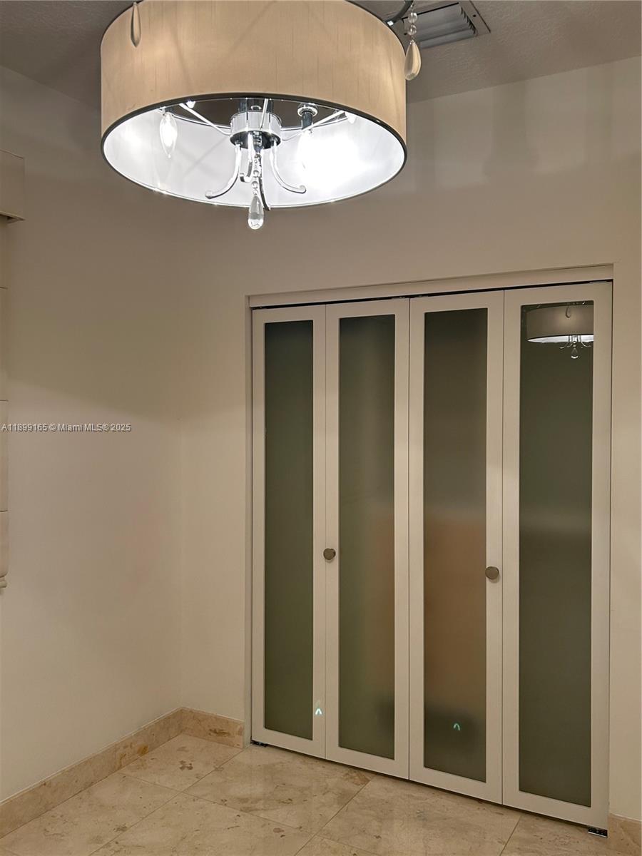 DORAL ISLES-ANTILLES - Residential