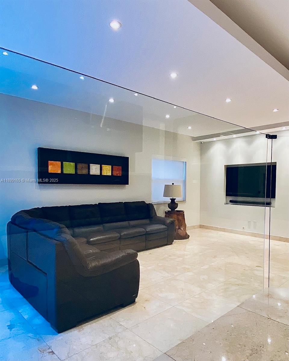 DORAL ISLES-ANTILLES - Residential