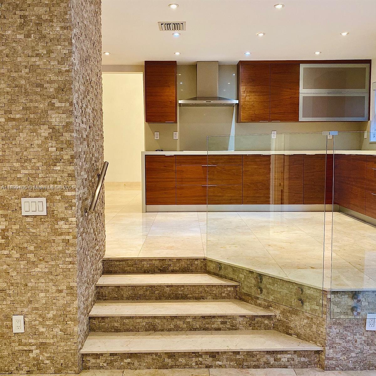 DORAL ISLES-ANTILLES - Residential