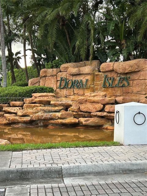 Photo of 5926 NW 110th Ct, Doral, FL 33178 (MLS # A11899165) Photo of 5926 NW 110th Ct, Doral, FL 33178 (MLS # A11899165)