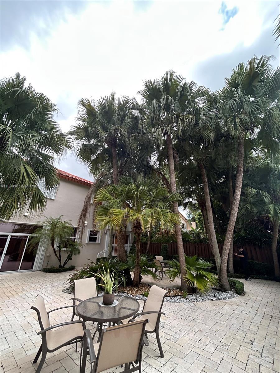 DORAL ISLES-ANTILLES - Residential