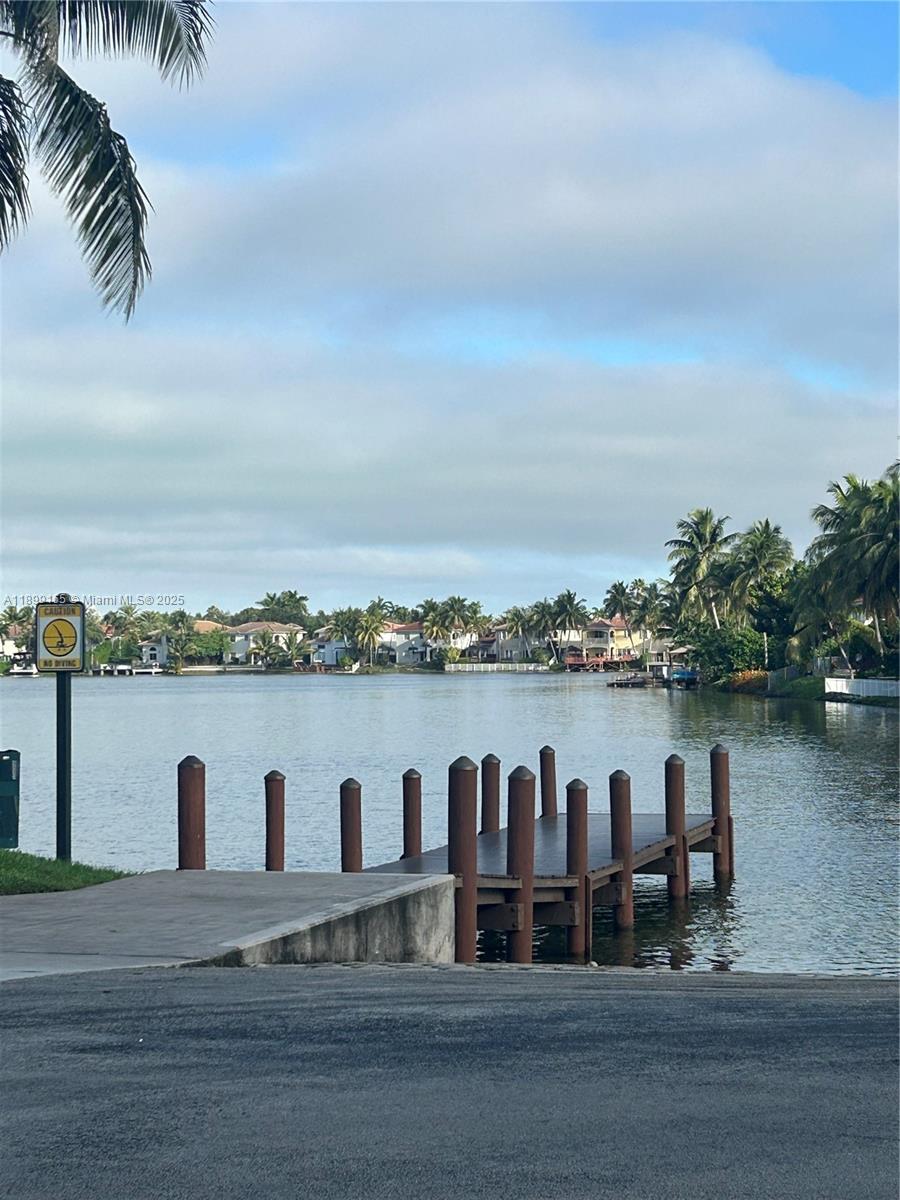 DORAL ISLES-ANTILLES - Residential