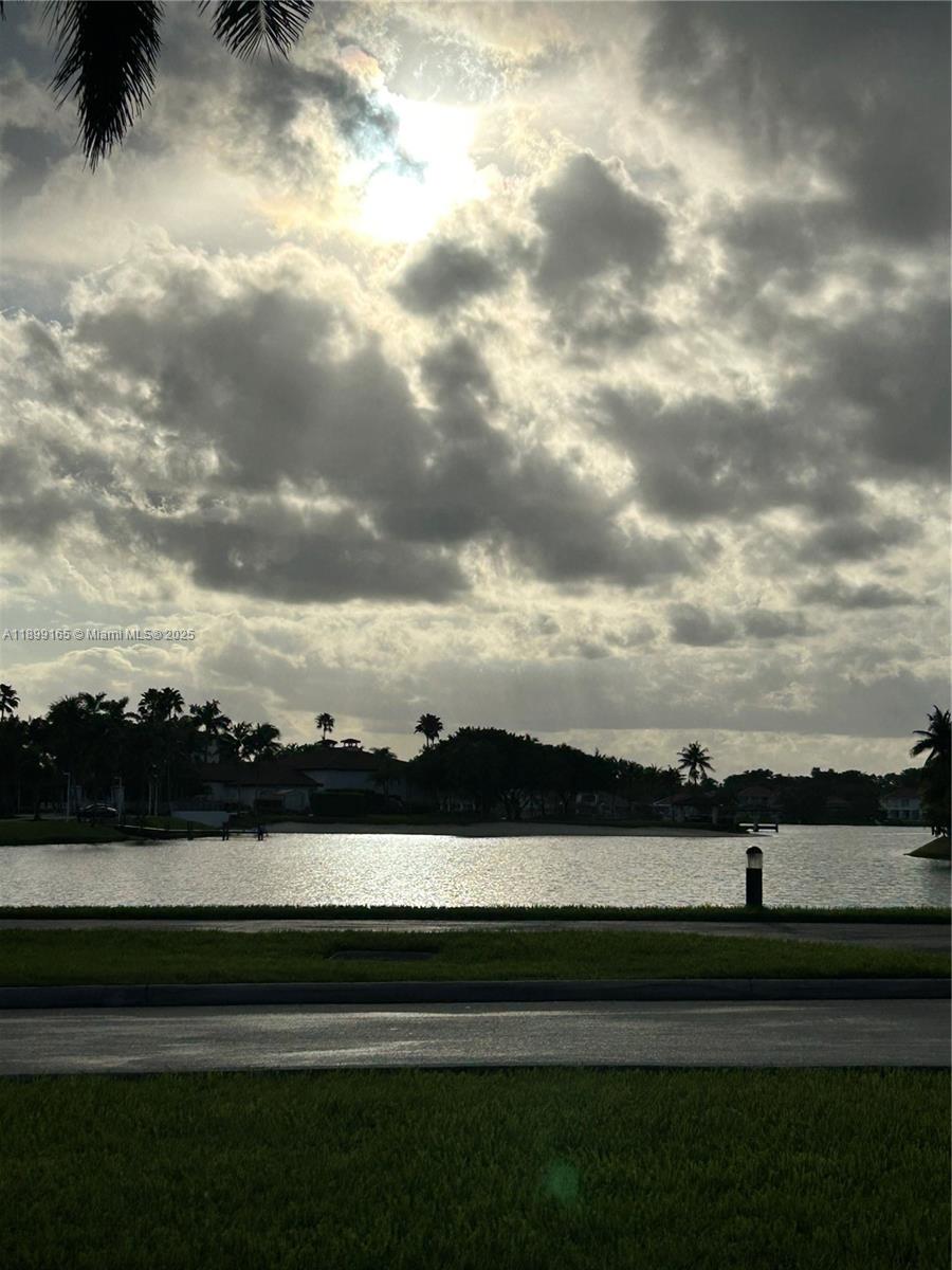 DORAL ISLES-ANTILLES - Residential