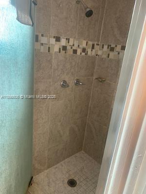 OAKLAND ESTATES 7TH SECTI - Residential