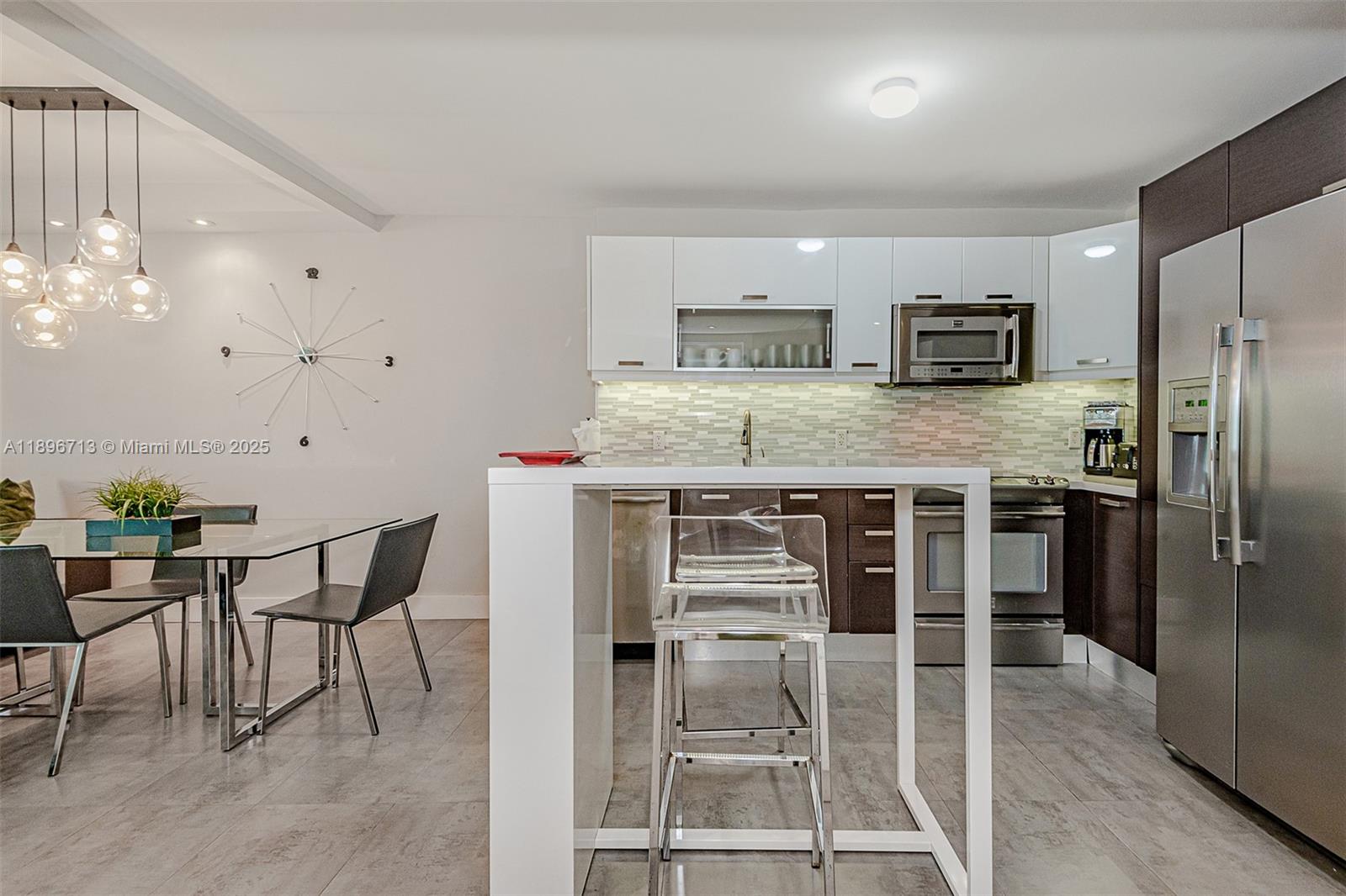 RONEY PALACE CONDO - Residential Lease