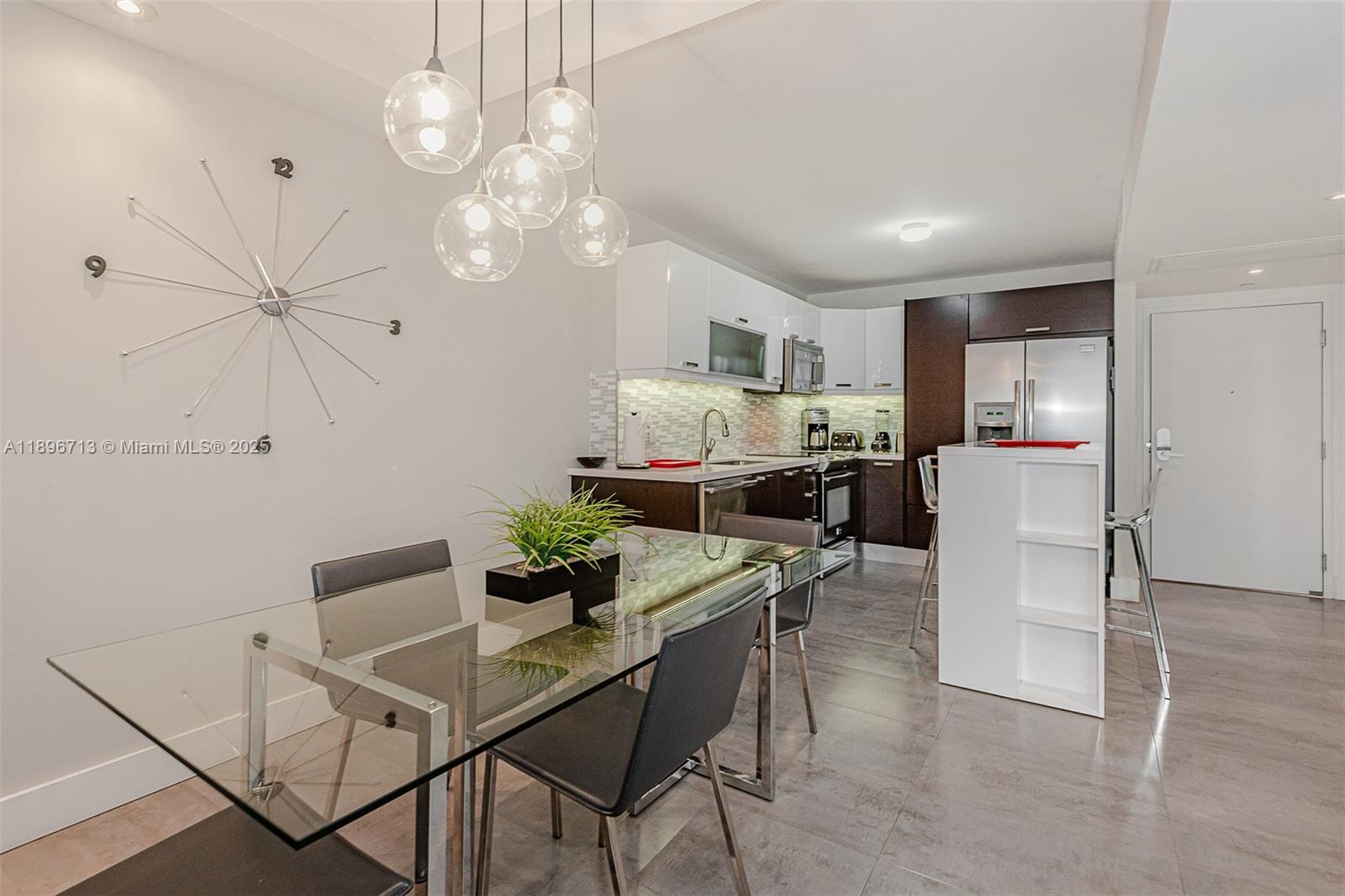 RONEY PALACE CONDO - Residential Lease