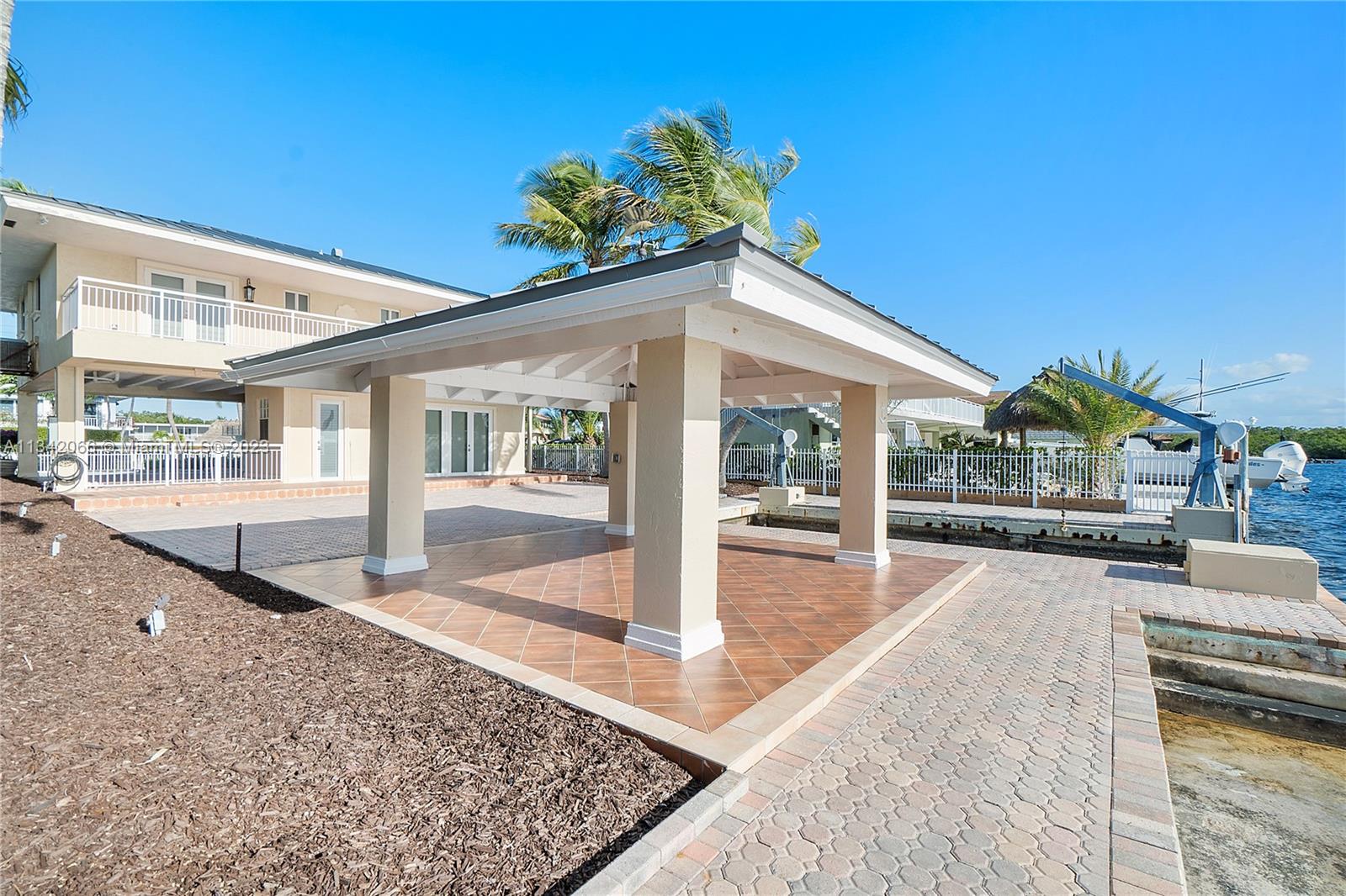 LARGO SOUND VILLAGE - Residential