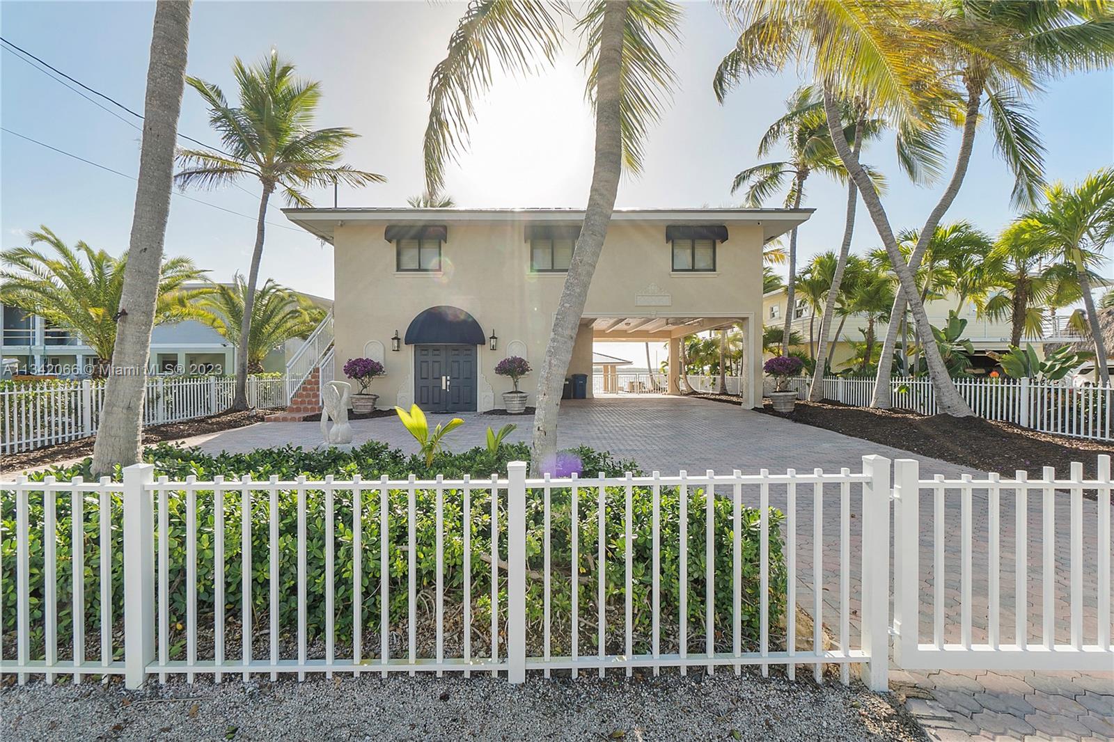 LARGO SOUND VILLAGE - Residential