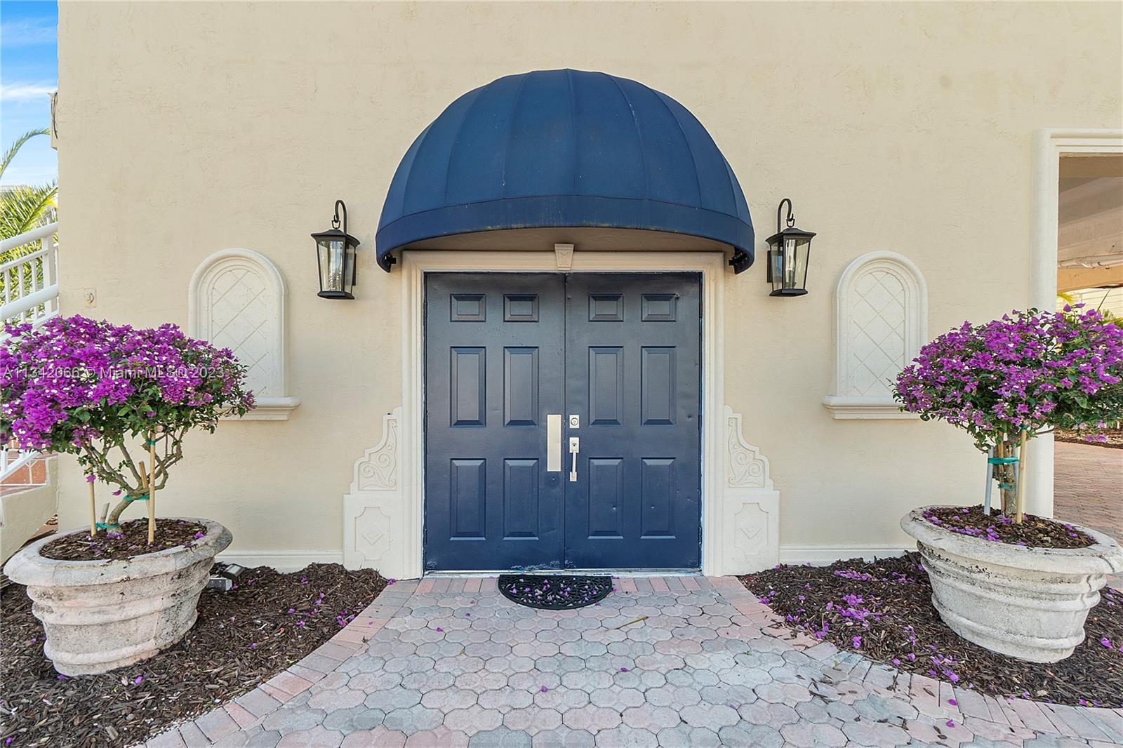 LARGO SOUND VILLAGE - Residential