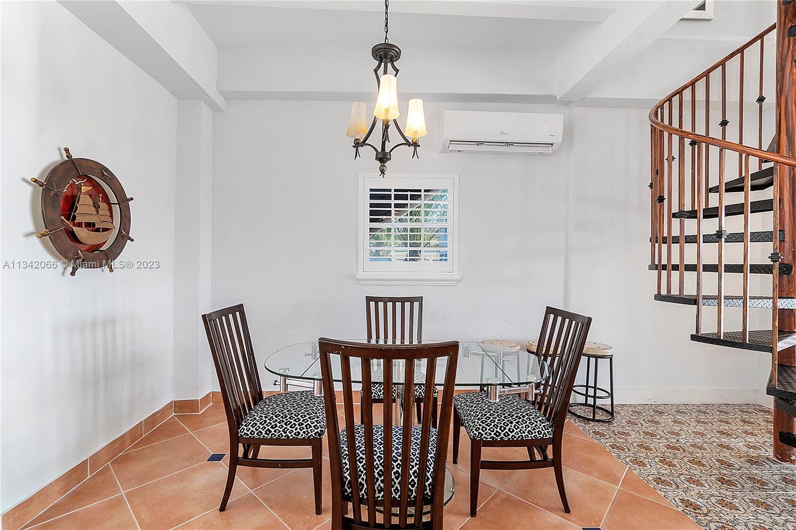 LARGO SOUND VILLAGE - Residential