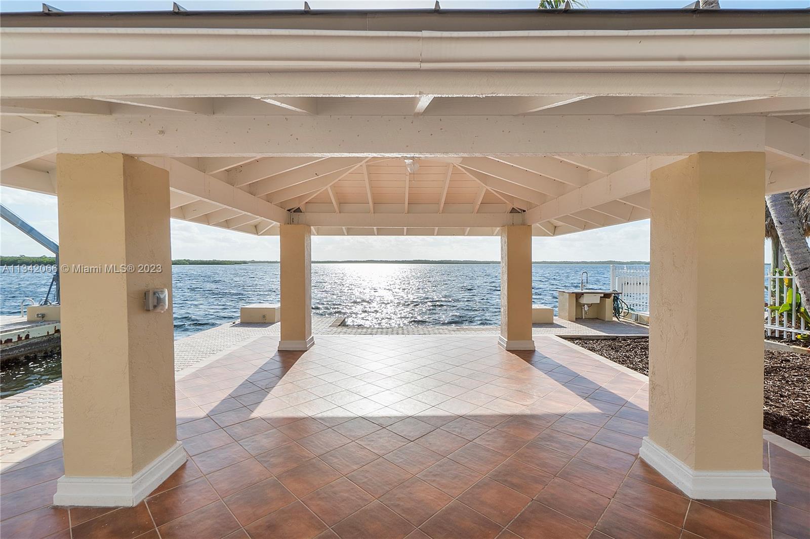 LARGO SOUND VILLAGE - Residential