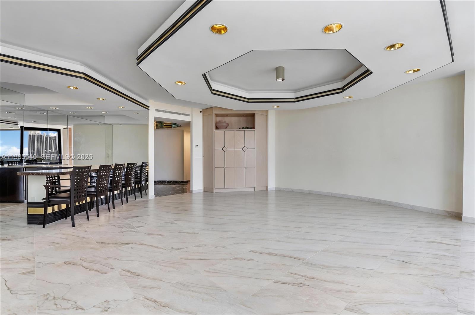 MARINA TOWER CONDO - Residential