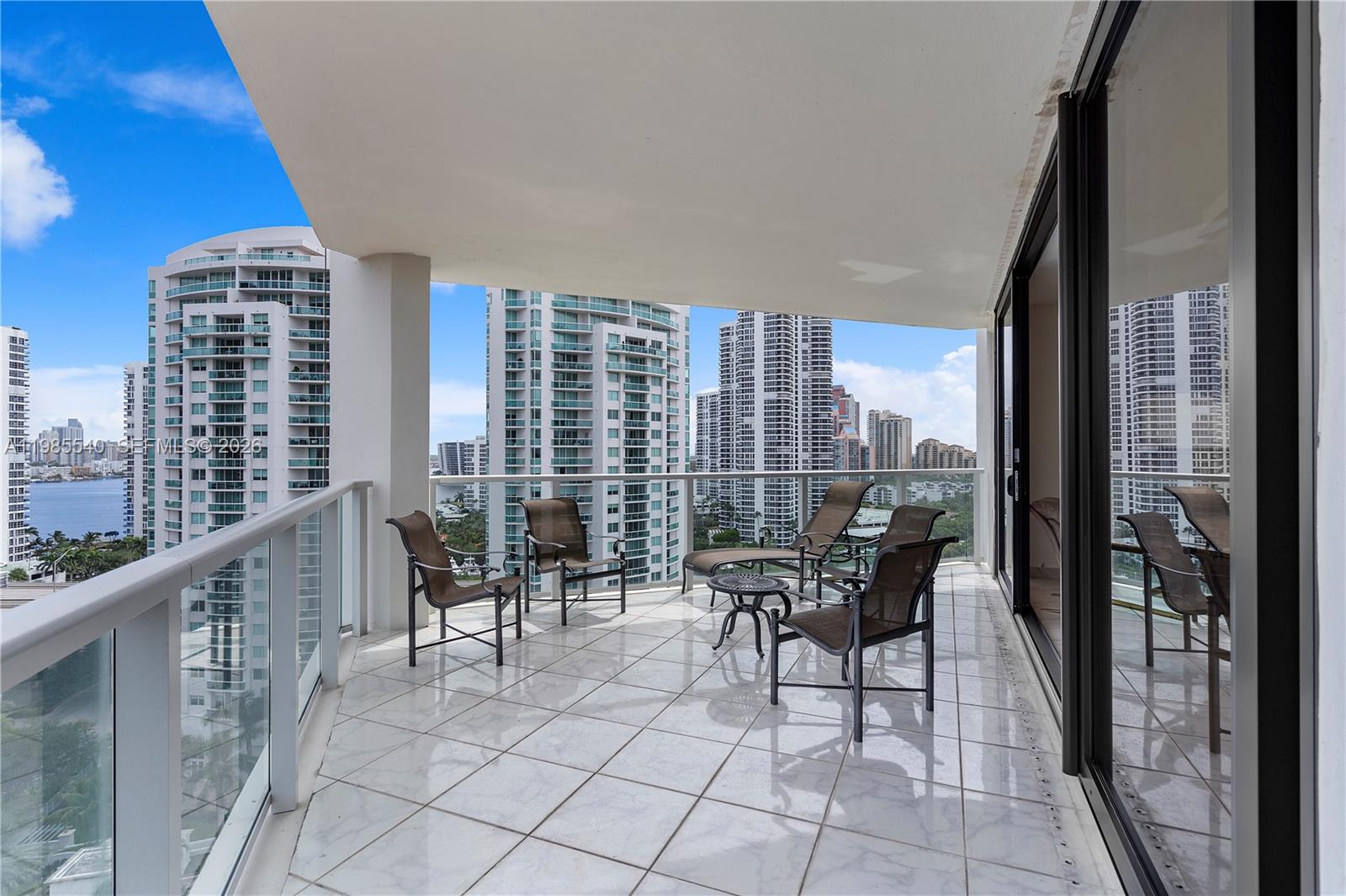 MARINA TOWER CONDO - Residential