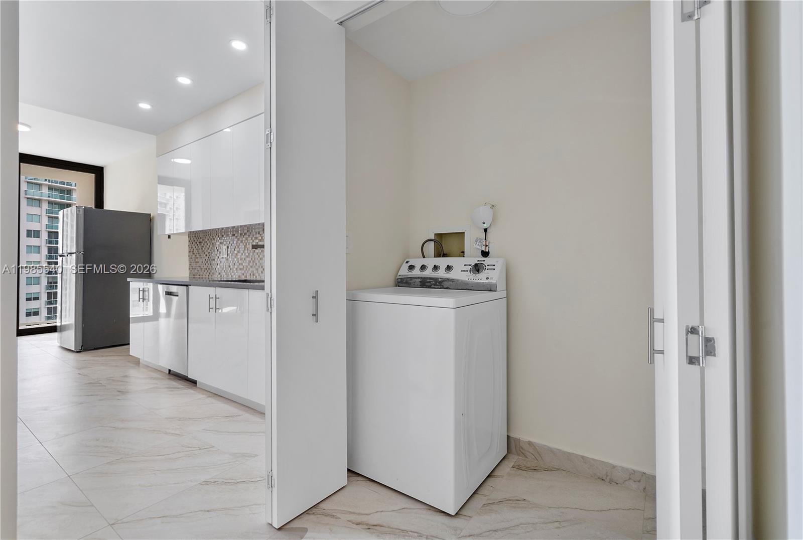 MARINA TOWER CONDO - Residential