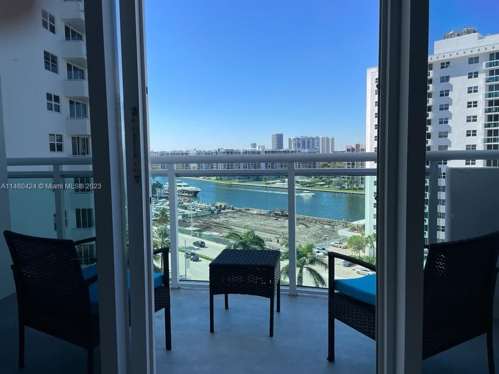 Photo of 3001 S Ocean Dr #1039, Hollywood, FL 33019 (MLS # A11480424)