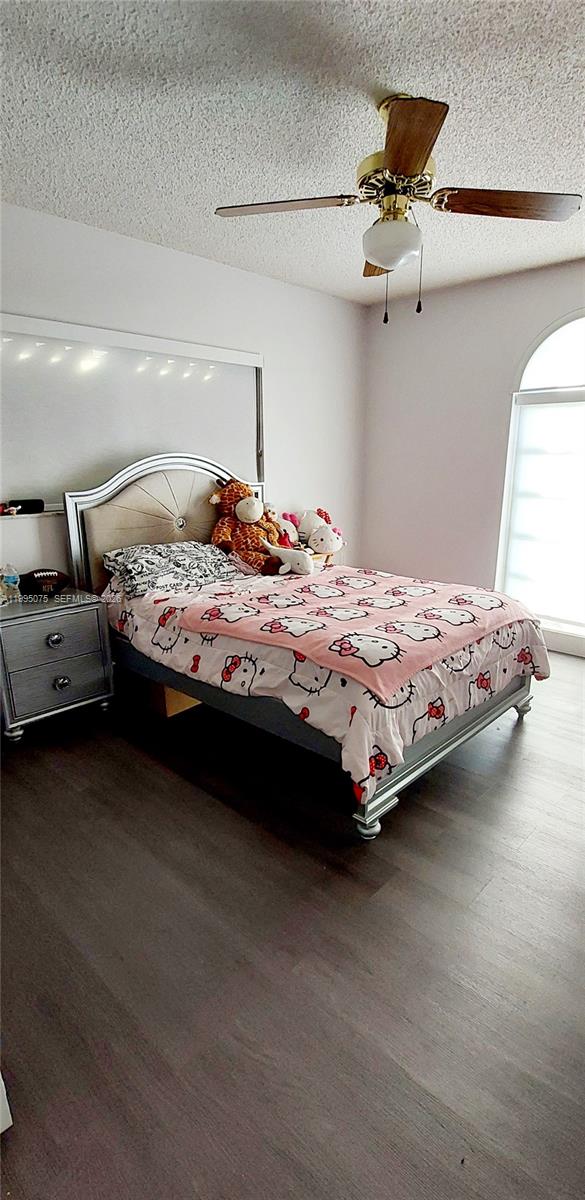 COUNTRY CLUB OF MIAMI EST - Residential