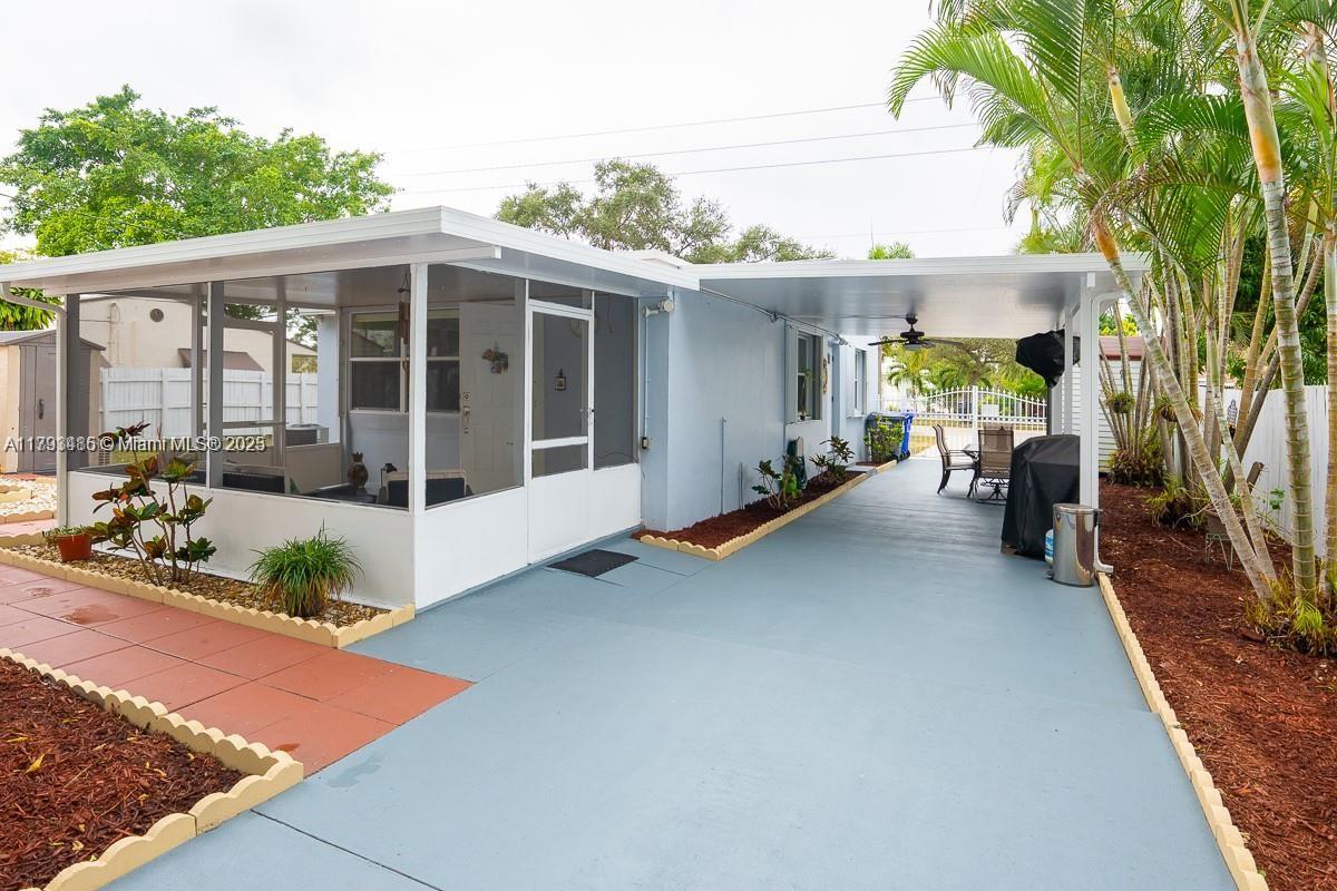 307 N 28th Ave -