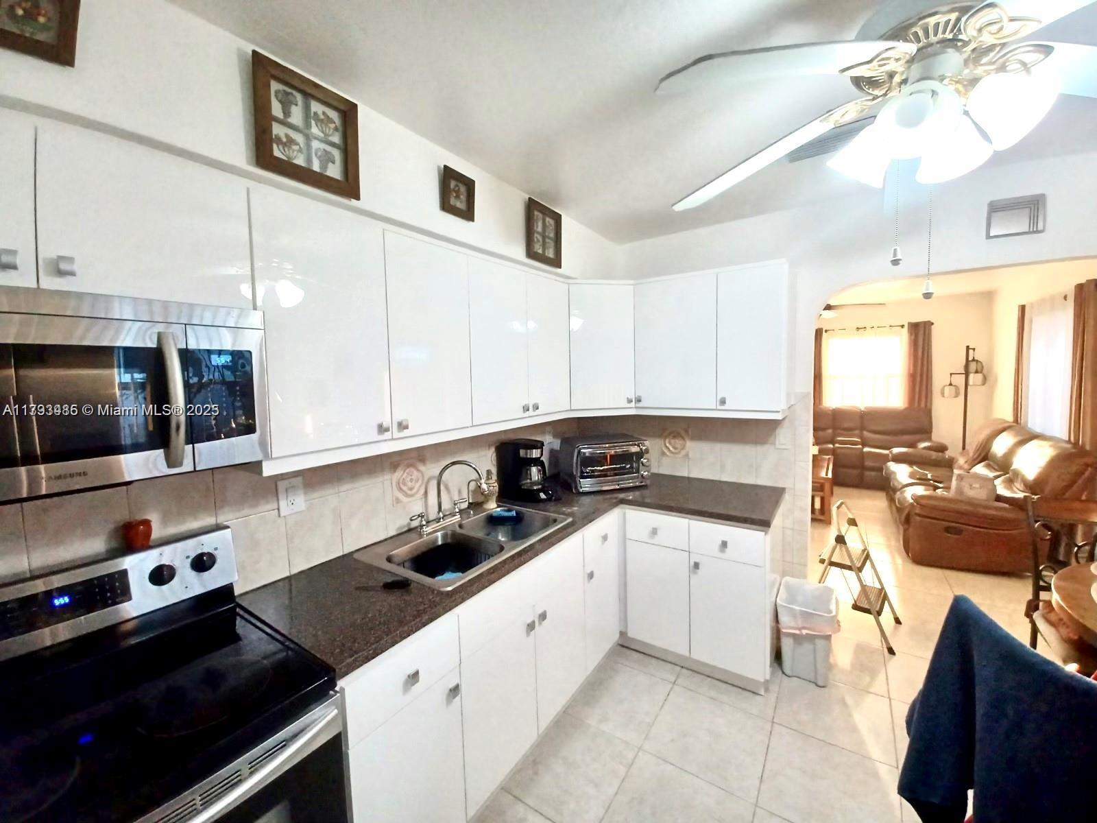 307 N 28th Ave -