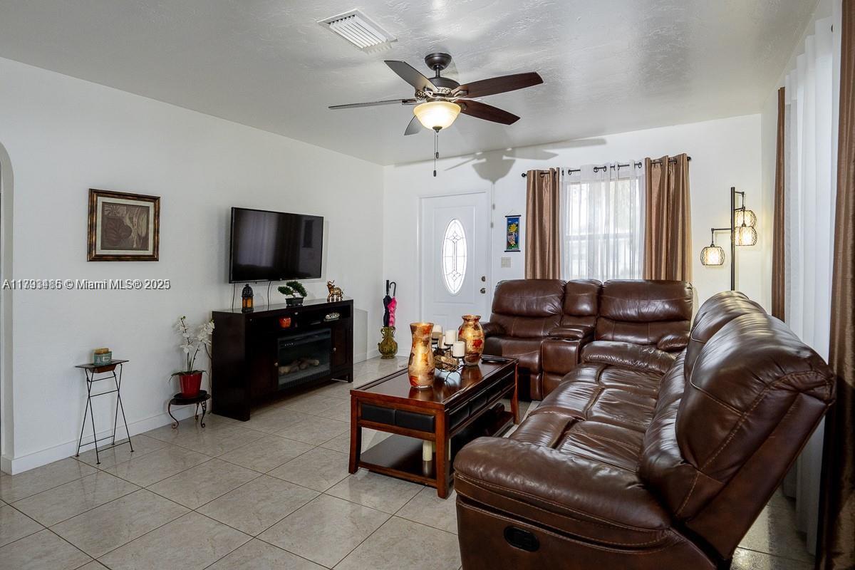 307 N 28th Ave -