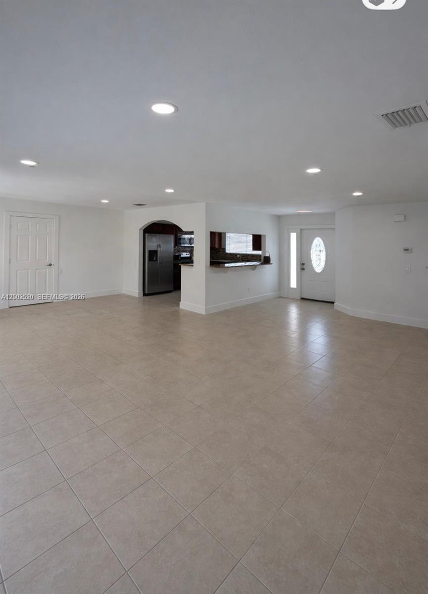 310 SW Bridgeport Dr